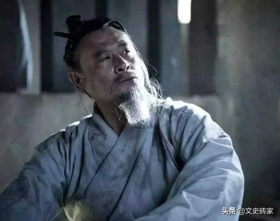 李斯为什么被腰斩(李斯为什么害吕不韦)