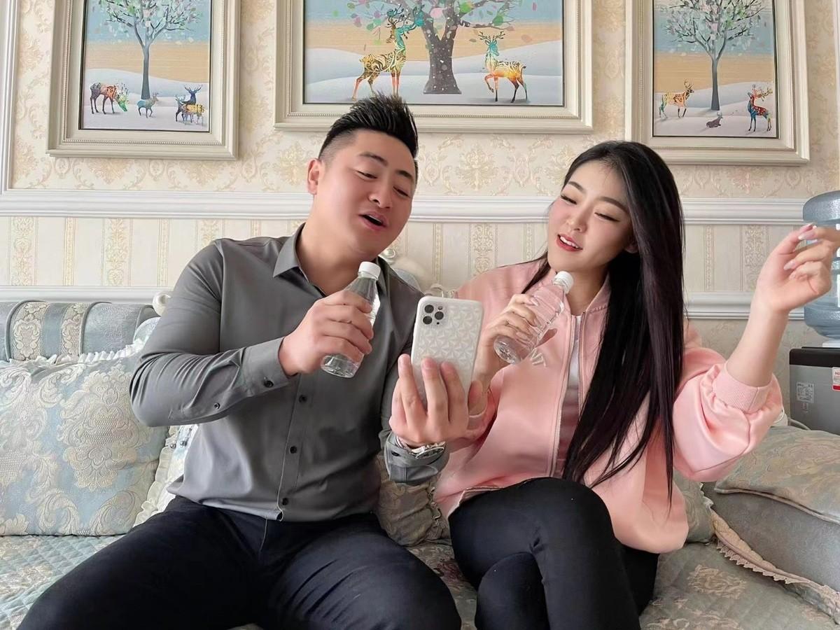 歌手亚男个人资料简介(辽宁女歌手亚男简历)插图1