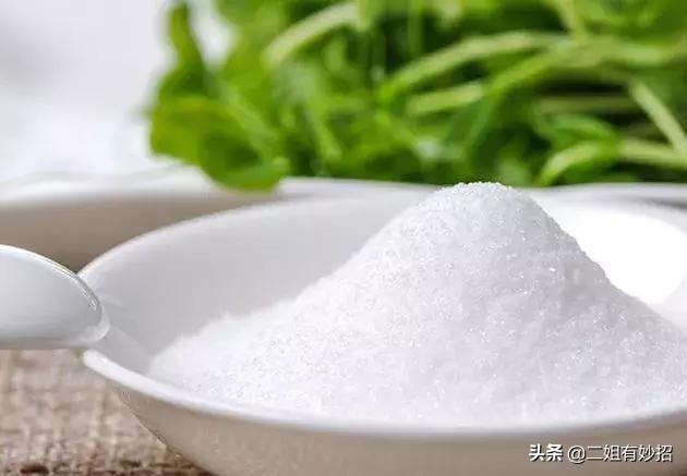 不锈钢锅烧焦烧黑了怎么清洗(锅内烧焦变黑怎么清洗)