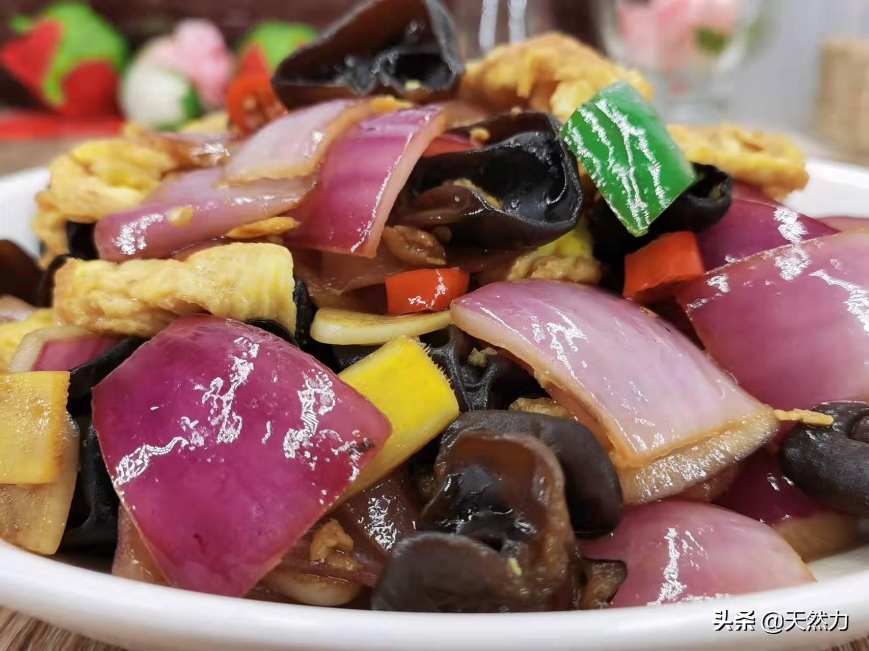 饭店的洋葱炒鸡蛋是怎么炒的(洋葱鸡蛋黄瓜怎么炒)插图 饭店的洋葱炒鸡蛋是怎么炒的(洋葱鸡蛋黄瓜怎么炒)插图