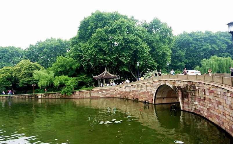 中国十大最美城中湖景区(山东十大城中湖)插图3