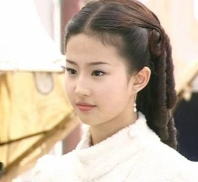 秦国十大女明星排行榜(90后十大女明星排行榜 前十名)插图1