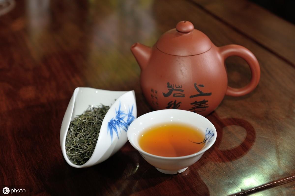 隔夜的茶水有什么用(隔夜水是什么水)插图 隔夜的茶水有什么用(隔夜水是什么水)插图