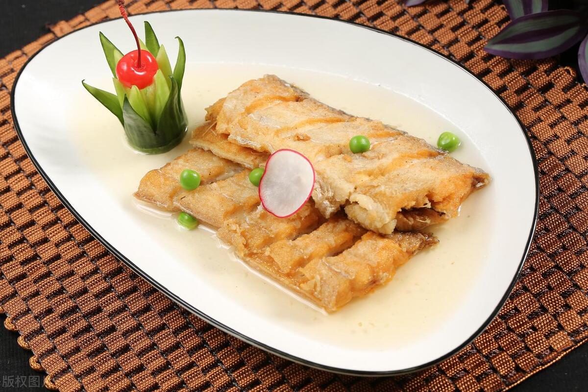 带鱼怎么做才好吃(冷冻带鱼段怎么做好吃)插图