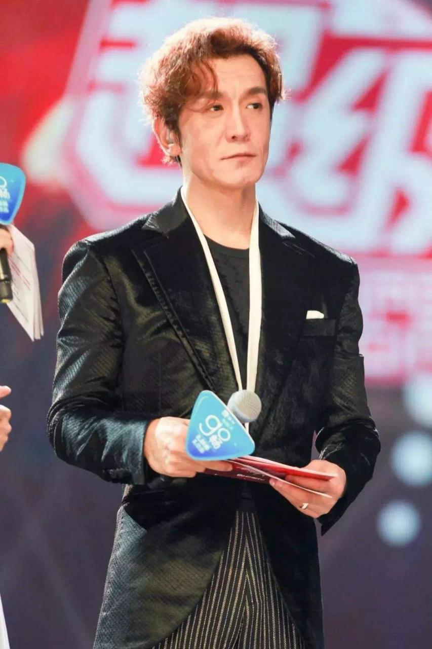 李咏资料简介(央视李咏个人资料及简介)插图18 李咏资料简介(央视李咏个人资料及简介)插图18