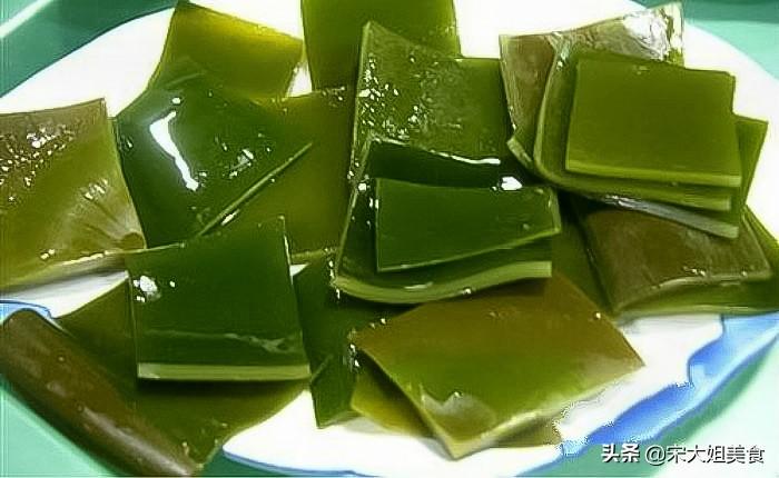 炖海带排骨汤海带什么时候放好(海带排骨汤啥时候放海带)插图3