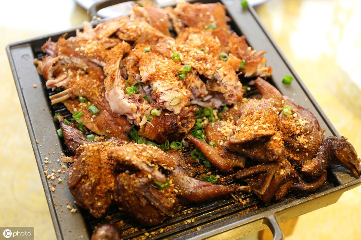兔肉不能和什么一起吃(鸡肉不能和什么一起吃)