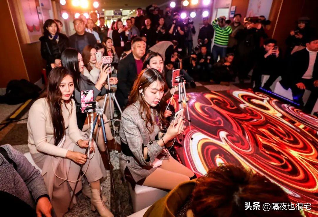 抖音谁的粉丝最多是第一名(快手谁的粉丝最多是第一名)插图