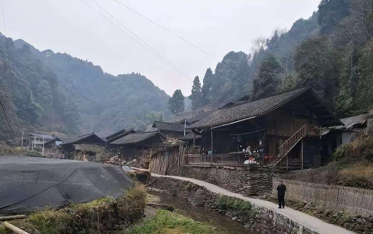 湘西赶尸人是真的存在吗(湘西赶尸是真的存在吗)插图3