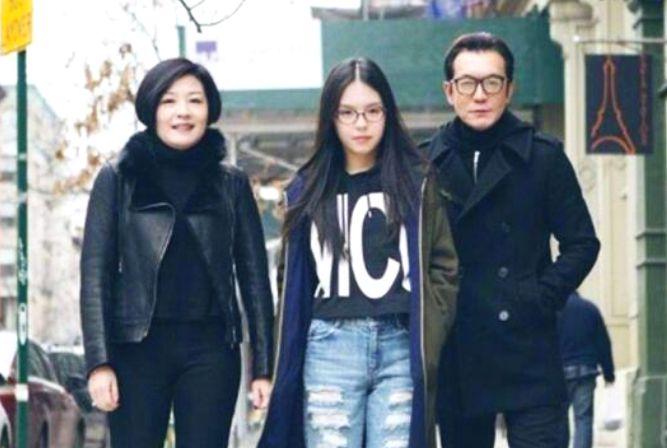 李咏资料简介(央视李咏个人资料及简介)插图27 李咏资料简介(央视李咏个人资料及简介)插图27