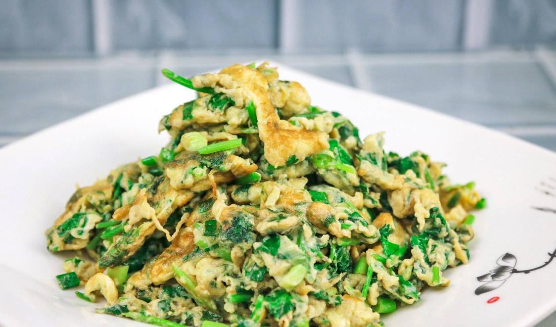 香菜炒鸡蛋怎么炒好吃(香菜炒鸡蛋怎么炒)