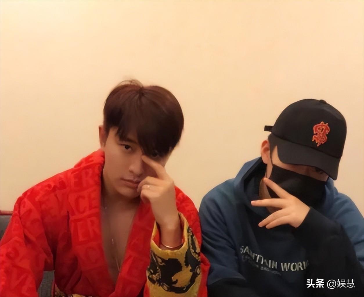 做头发是什么梗(弄头发是什么梗)