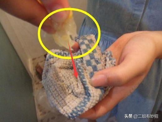 厨房抹布油腻粘手怎么清洗(厨房抹布油腻怎么清洗)插图1