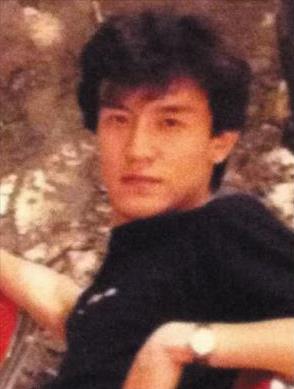 李咏资料简介(央视李咏个人资料及简介)插图4 李咏资料简介(央视李咏个人资料及简介)插图4