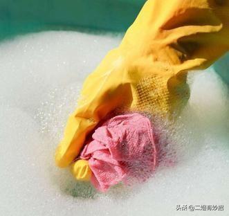 厨房抹布油腻粘手怎么清洗(厨房抹布油腻怎么清洗)插图