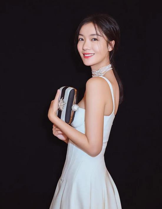 齐溪张一山是不是情侣(齐溪张一山吻戏高清)插图13 齐溪张一山是不是情侣(齐溪张一山吻戏高清)插图13