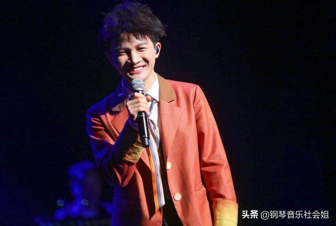 薛之谦最热歌曲排行榜前十名(薛之谦播放量排行榜)插图1 薛之谦最热歌曲排行榜前十名(薛之谦播放量排行榜)插图1