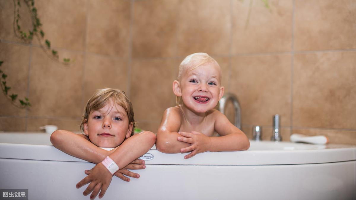 冬季洗澡防冷小技巧(冬天洗澡太冷小妙招)