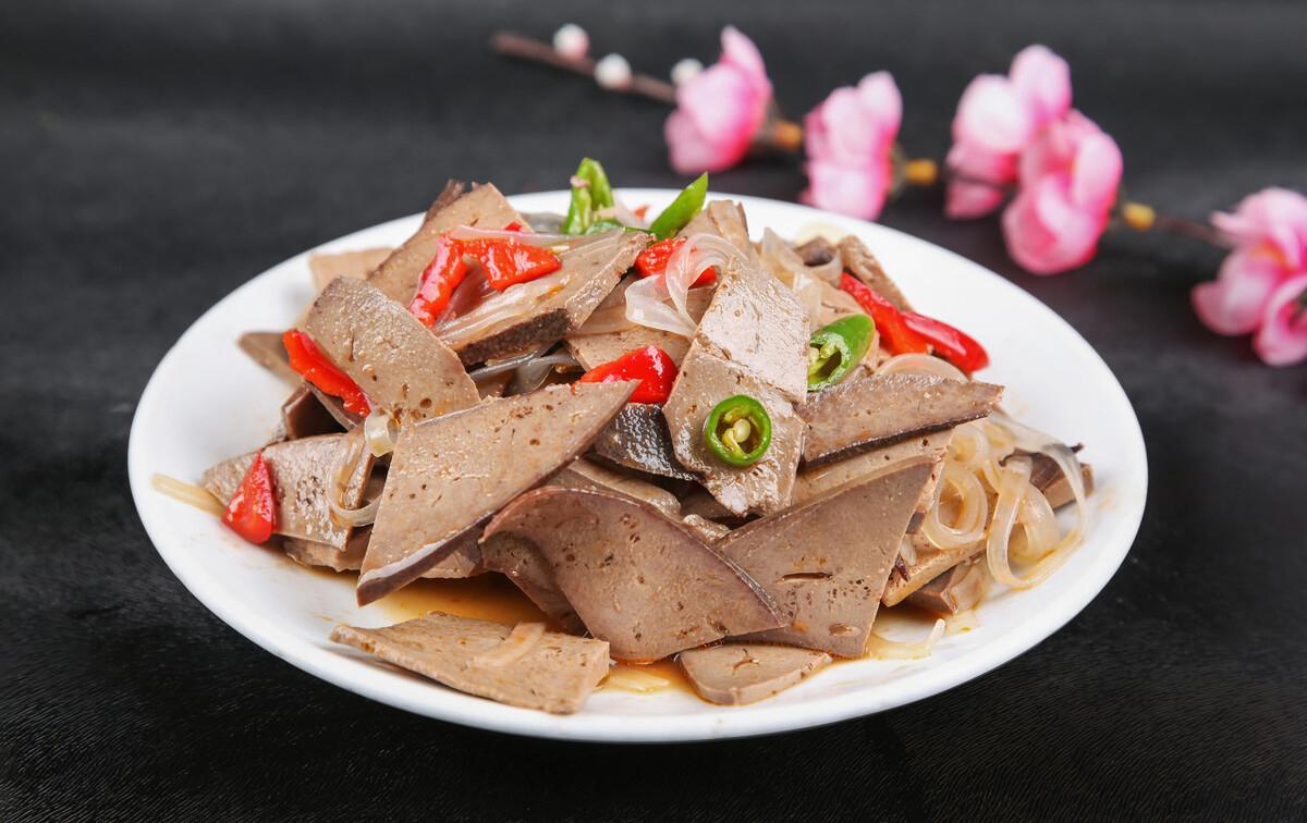 吃猪肝有什么禁忌和副作用(猪肝吃太多会有什么副作用)插图