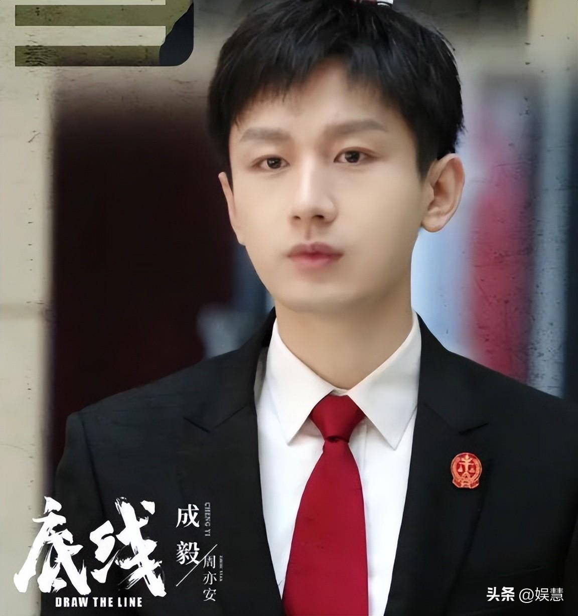 做头发是什么梗(弄头发是什么梗)插图1
