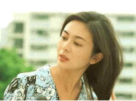 关之琳下体被塞保龄球是真的吗(女性被塞保龄球真相)插图1
