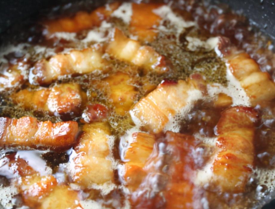炖红烧肉怎么炖好吃(炖红烧肉怎么炖)插图4