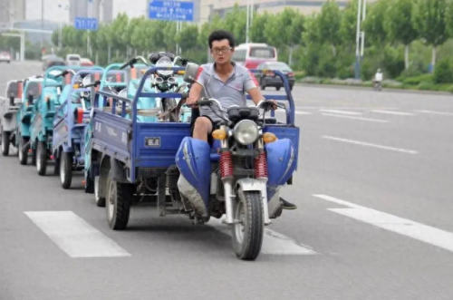 三轮电车全国排名前十(最小的津美达老年三轮电车)