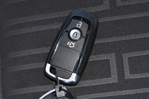 十大安全燃油车排行榜图片(燃油车哪个牌子最便宜)