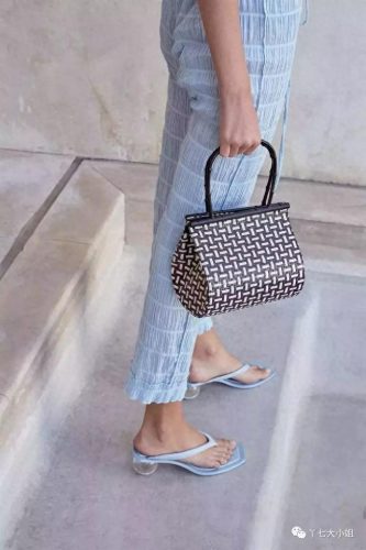 新款人字拖十大品牌排行榜(高档人字拖品牌)插图31