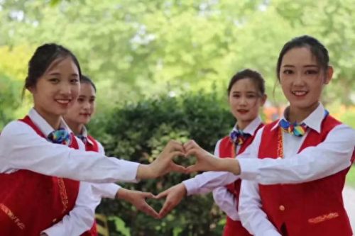 地铁乘务员待遇排名前十(杭州地铁小姐姐乘务员)插图29
