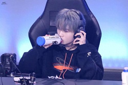 十大电竞最帅选手排行榜(电竞最厉害最帅的选手)插图4