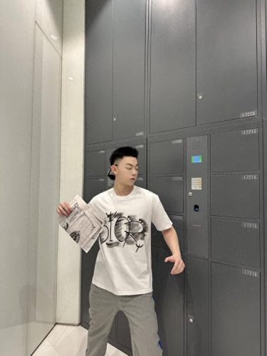 十大热门手绘T恤排行榜(手绘t恤100种图片)插图16