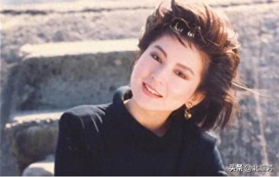 十大伤感歌曲排行榜女生(十大最好听的伤感歌曲女生)插图6