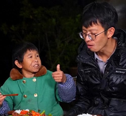 广西网红排名前十图片女(广西网红小阿六全部视频)插图15