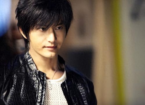 十大素人帅哥排行榜第一(80后公认帅哥前十名)插图69 十大素人帅哥排行榜第一(80后公认帅哥前十名)插图69