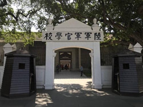 弗吉尼亚军事学院(弗吉尼亚军事学院和西点军校)插图4 弗吉尼亚军事学院(弗吉尼亚军事学院和西点军校)插图4