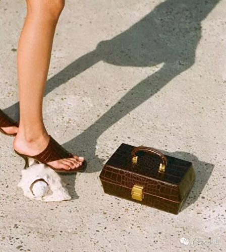 新款人字拖十大品牌排行榜(高档人字拖品牌)插图21