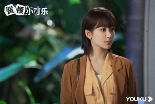 齐刘海的发型(英伦风发型)插图12