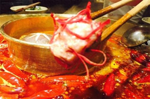 沙坪坝火锅桌排名前十(沙坪坝火锅排行榜)插图5 沙坪坝火锅桌排名前十(沙坪坝火锅排行榜)插图5