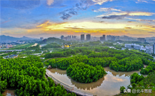 广东好玩的景点排名榜前十(广东有什么好玩的景点排行榜)