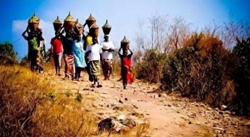 世界经济最穷国家排名前十(世界10大最穷国家排行榜)插图3