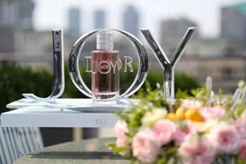 迪奥真我系列(女士香水推荐哪款好闻)插图27 迪奥真我系列(女士香水推荐哪款好闻)插图27