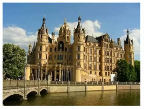 弗吉尼亚军事学院(弗吉尼亚军事学院和西点军校)插图5 弗吉尼亚军事学院(弗吉尼亚军事学院和西点军校)插图5