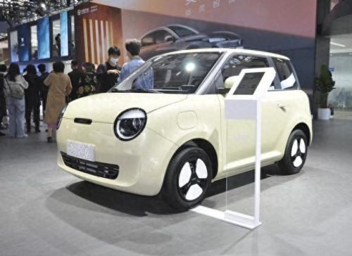 五菱新能源排名前十(五菱电动车2.88万元)