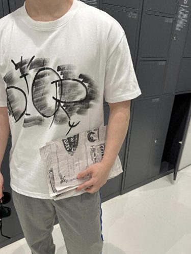 十大热门手绘T恤排行榜(手绘t恤100种图片)插图11