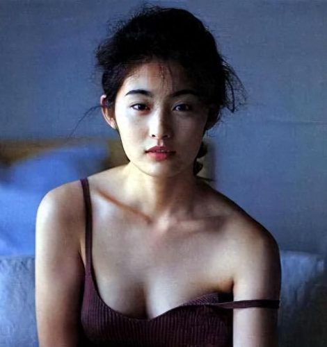 明星日本十大美女排行榜(日本十大微胖美女)插图24 明星日本十大美女排行榜(日本十大微胖美女)插图24