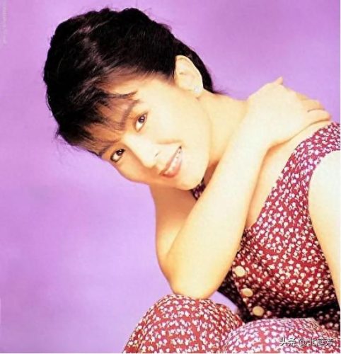 十大伤感歌曲排行榜女生(十大最好听的伤感歌曲女生)插图1