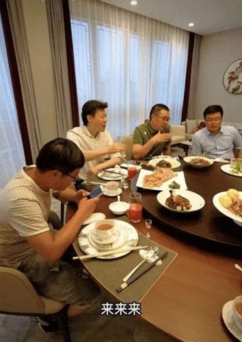 安徽电视台大咖排名前十(安徽电视台大胡子老师)插图