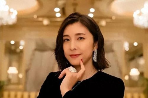 明星日本十大美女排行榜(日本十大微胖美女)插图20 明星日本十大美女排行榜(日本十大微胖美女)插图20