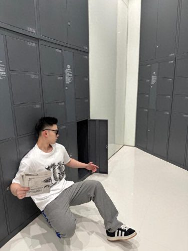 十大热门手绘T恤排行榜(手绘t恤100种图片)插图14